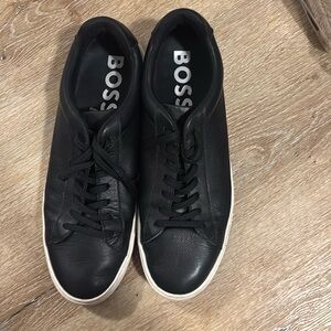 Boss leather shoes size 45 in good used condition